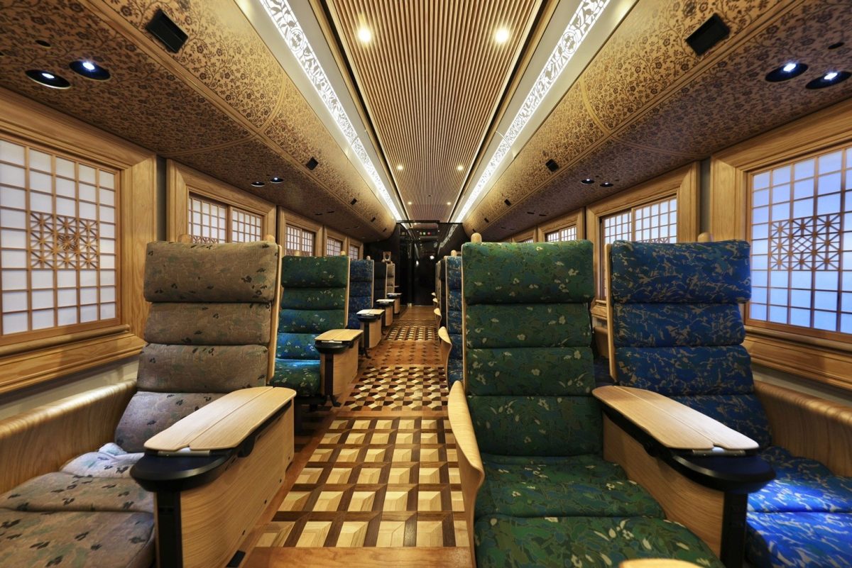 36+3 interior 3- Credit JR Kyushu